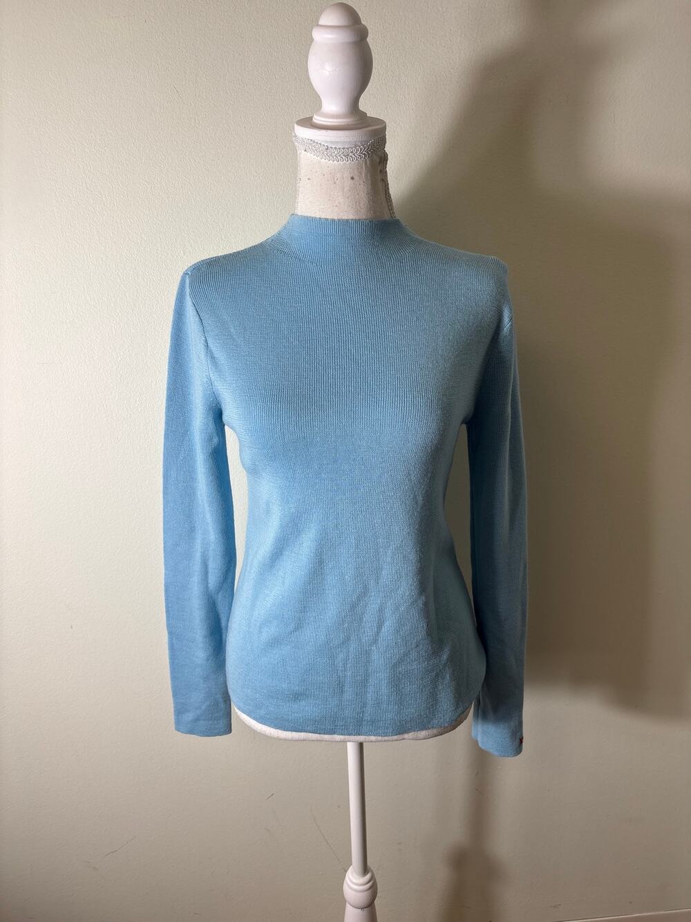NWT Francis Valentine Light Blue Long Sleeve Sweater Sz M
